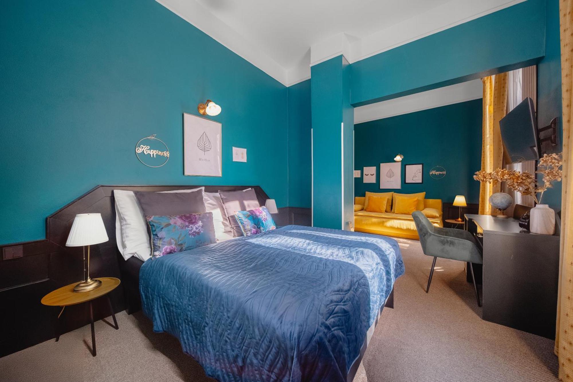 Family Room,1619172213:JPEG