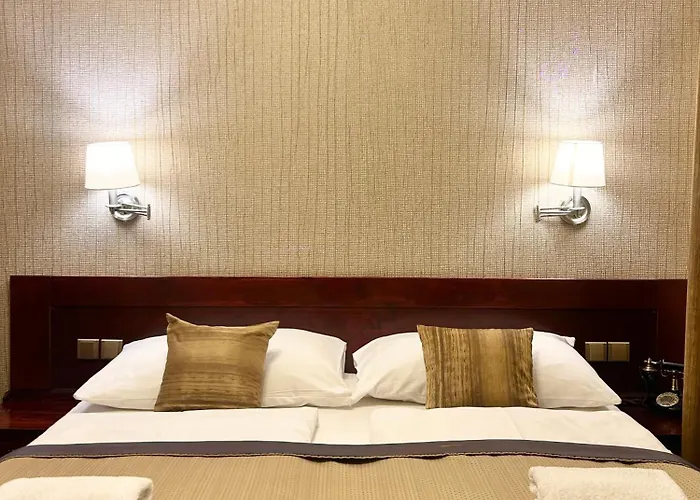 U Stare Pani - At The Old Lady Hotel Prag